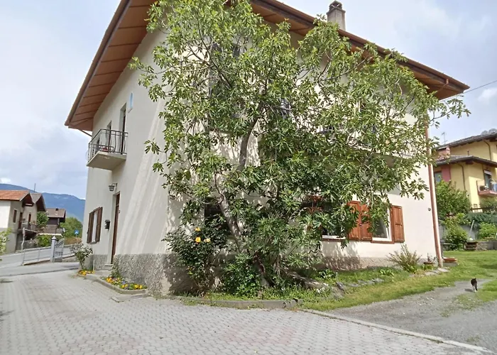 La Maison Des Fleurs Apartment Fénis